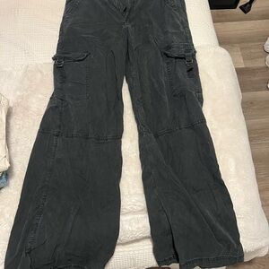 Black American Eagle Cargo Pants